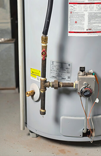 https://gnangarahotwater.com.au/uploads/2025/06/gas-hot-water-system-65811.jpg