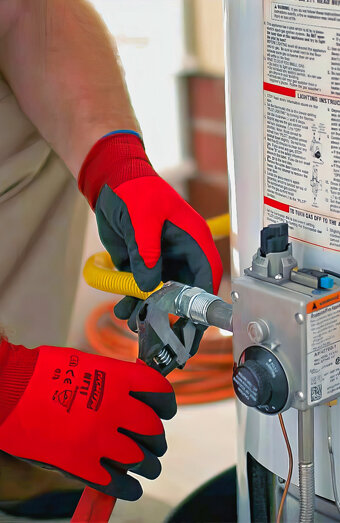 https://gnangarahotwater.com.au/uploads/2025/06/hot-water-servicing-32050.jpg